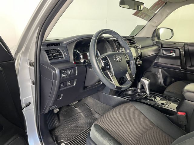 Used 2019 Toyota 4Runner TRD Off-Road AWD/4WD image 3