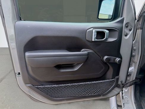 Used 2023 Jeep Wrangler Unlimited Sport AWD/4WD image 20