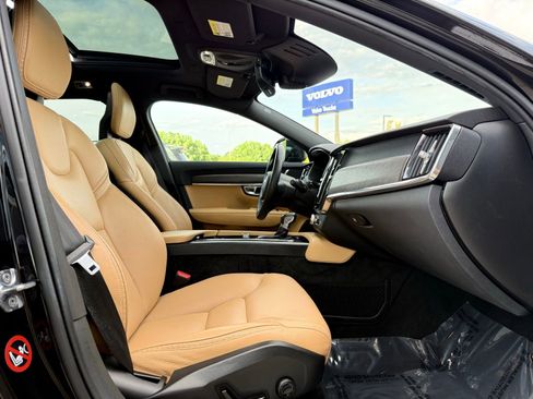 Used 2018 Volvo V90 T5 Cross Country w/ Convenience Package AWD/4WD image 28