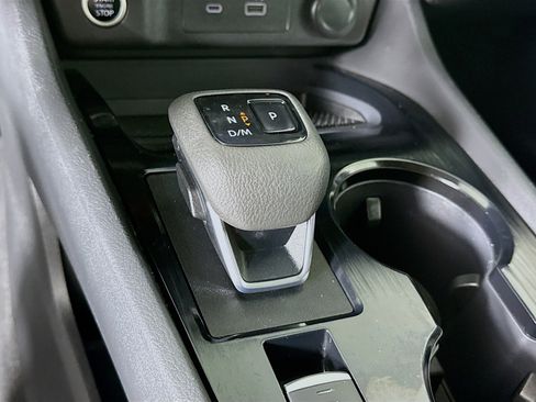 Used 2022 Nissan Rogue S FWD image 19