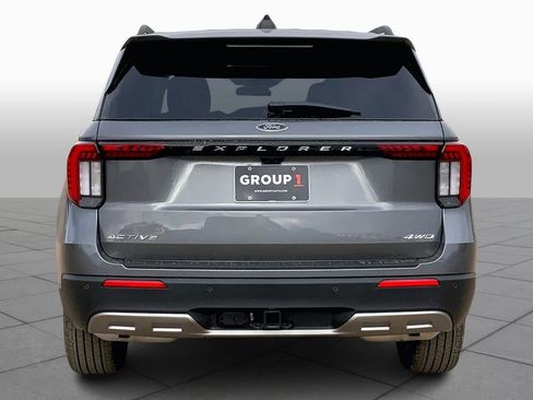 New 2026 Ford Explorer Active w/ Active Comfort Package image 4