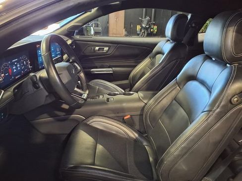 Used 2025 Ford Mustang Premium RWD image 18