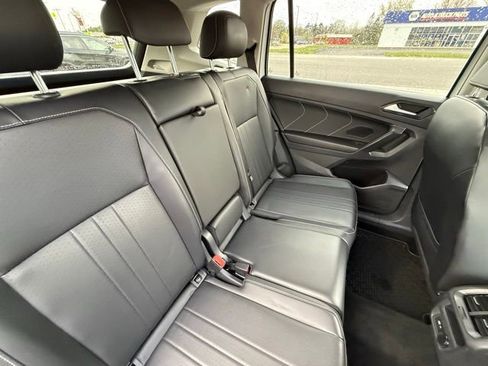 Used 2022 Volkswagen Tiguan SE AWD/4WD image 20