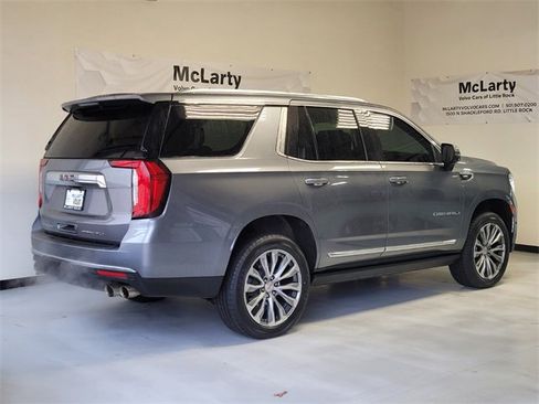 Used 2021 GMC Yukon Denali w/ Denali Premium Package image 3