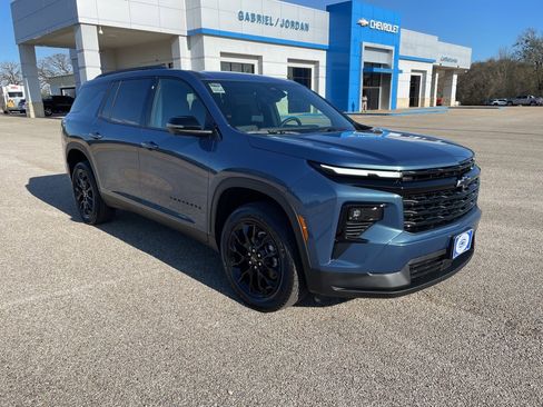 New 2026 Chevrolet Traverse LT w/ Midnight/Sport Edition image 7