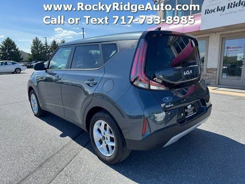Used 2025 Kia Soul LX w/ LX Technology Package FWD image 5