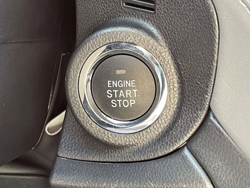 Certified 2025 Subaru Outback Onyx Edition XT w/ Popular Package #2 image 30