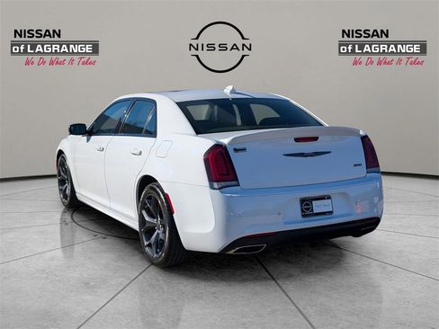 Used 2022 Chrysler 300 S image 7