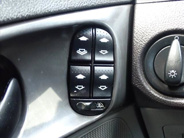 Used 2007 Ford Focus S FWD image 19