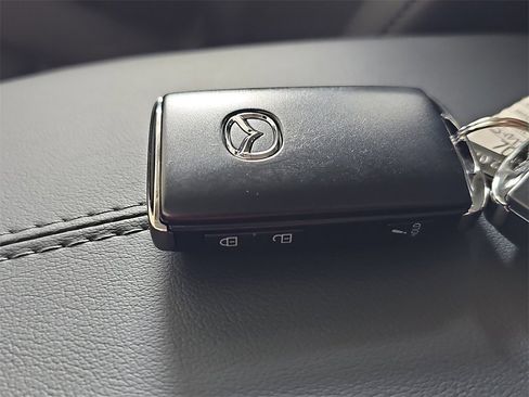 New 2025 MAZDA CX-30 AWD 2.5 S w/ Select Sport Pkg image 37