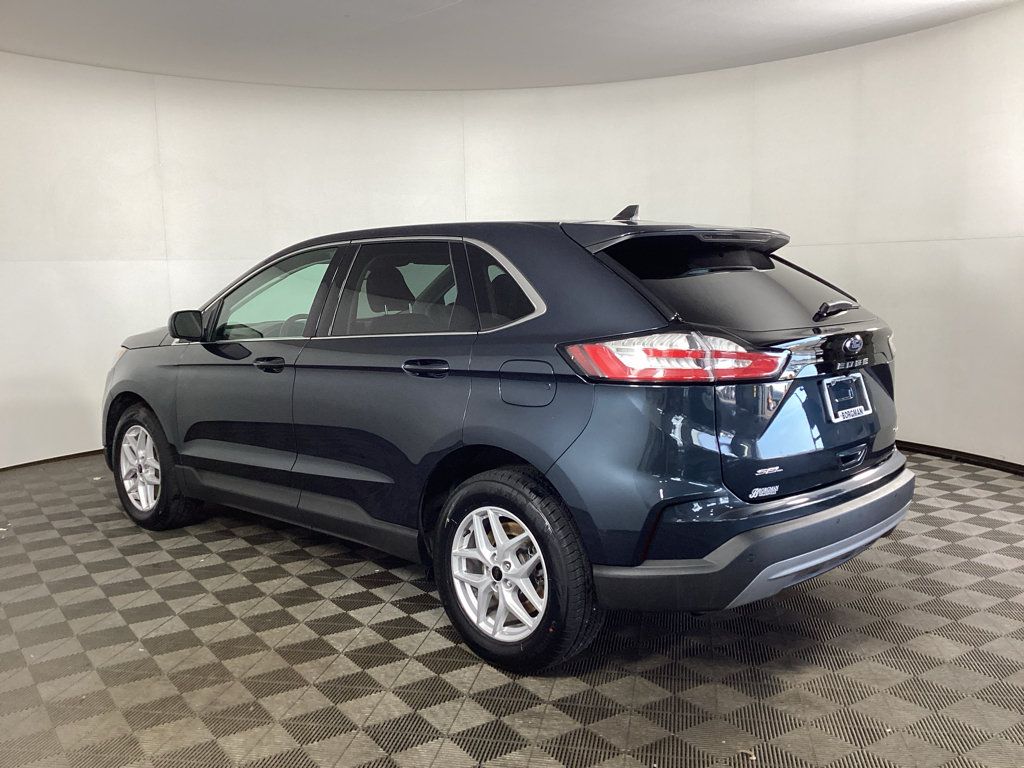 Used 2023 Ford Edge SEL w/ Convenience Package AWD/4WD image 4