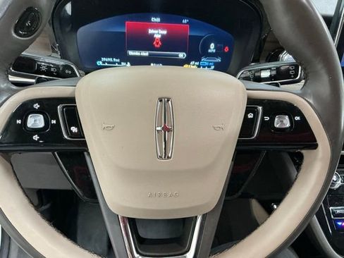 Used 2022 Lincoln Corsair Grand Touring image 28