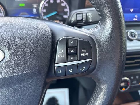 Used 2022 Ford Maverick Lariat w/ Lariat Luxury Package FWD image 12