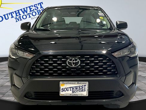Used 2025 Toyota Corolla Cross L FWD image 2