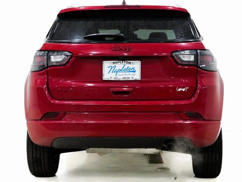 Used 2022 Jeep Compass Limited w/ (RED) Package image 8