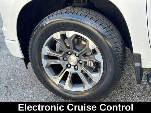 Used 2023 Chevrolet Silverado 1500 High Country image 31