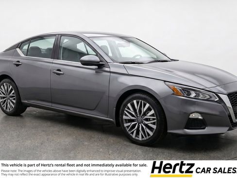 Used 2025 Nissan Altima 2.5 SV FWD image 1