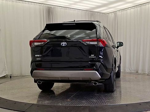 Certified 2024 Toyota RAV4 SE w/ Convenience Package AWD/4WD image 8