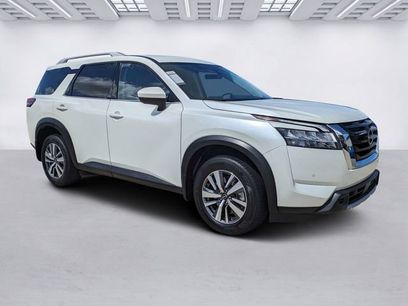 Used 2024 Nissan Pathfinder SL