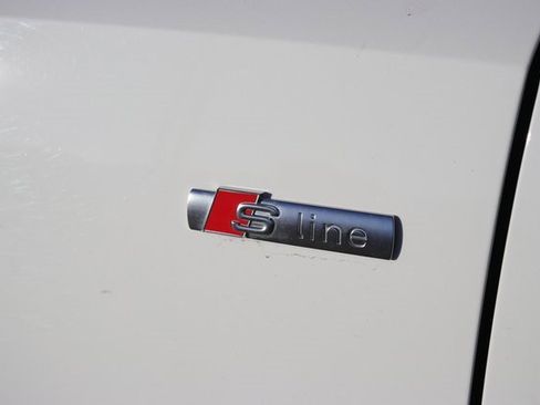 Used 2025 Audi Q3 2.0T Premium image 10