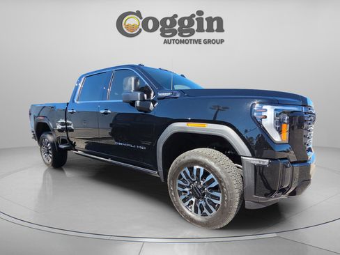Used 2025 GMC Sierra 2500 Denali Ultimate image 10