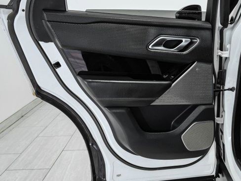 Used 2019 Land Rover Range Rover Velar R-Dynamic SE AWD/4WD image 49