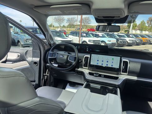 Used 2025 Ford Expedition Max Active image 36