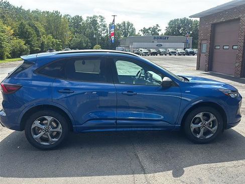 Certified 2023 Ford Escape ST-Line w/ Tech Pack #1 AWD/4WD image 7