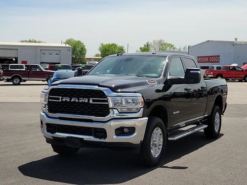Used 2024 RAM 2500 Big Horn w/ Bed Utility Group AWD/4WD image 2