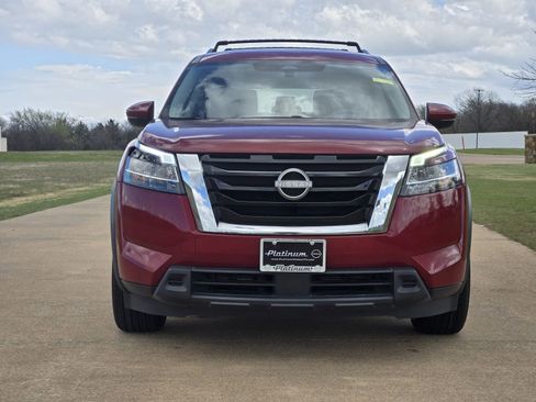 Used 2022 Nissan Pathfinder SV image 6