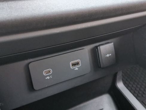 Used 2020 Land Rover Defender 110 X image 33