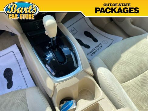 Used 2014 Nissan Rogue SV image 30