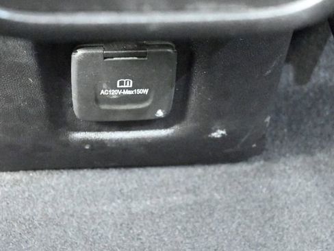 Used 2022 Chevrolet Equinox RS w/ Infotainment Package image 29