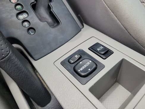 Used 2010 Toyota RAV4 4WD w/ 3rd Row image 29
