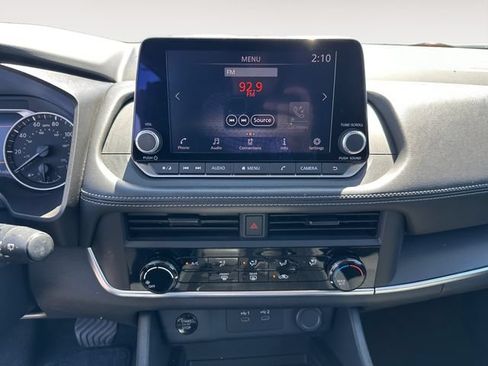 Used 2024 Nissan Rogue S AWD/4WD image 11