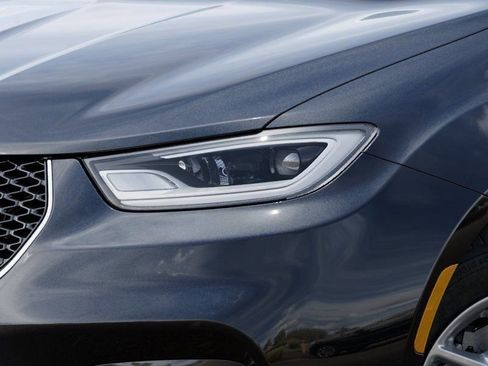 New 2026 Chrysler Pacifica Select FWD image 10