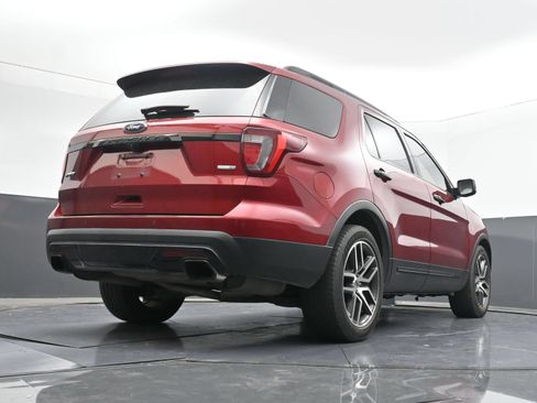Used 2016 Ford Explorer Sport w/ Equipment Group 401A AWD/4WD image 32