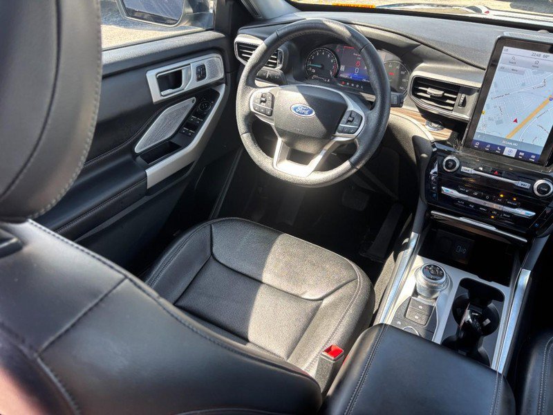Used 2024 Ford Explorer Limited w/ Limited Technology Package AWD/4WD image 15