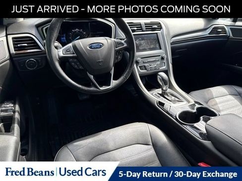 Used 2016 Ford Fusion SE w/ Equipment Group 202A AWD/4WD image 16