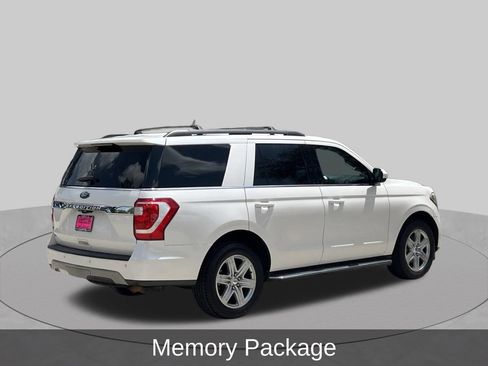 Used 2018 Ford Expedition XLT w/ Equipment Group 202A RWD image 6