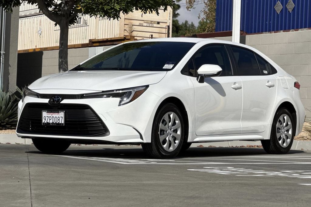 Used 2026 Toyota Corolla LE FWD image 10