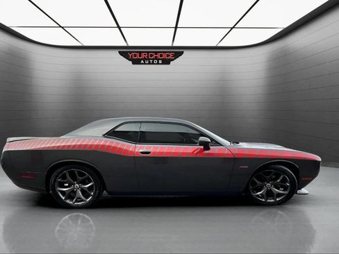 Used 2019 Dodge Challenger R/T image 6