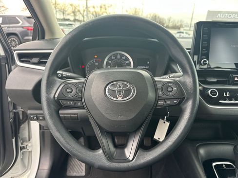 Used 2022 Toyota Corolla LE image 23