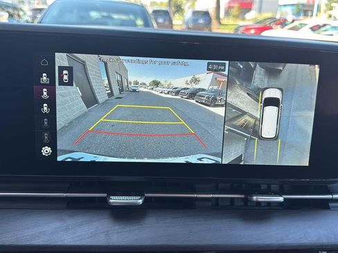 Used 2024 Kia Carnival SX FWD image 31