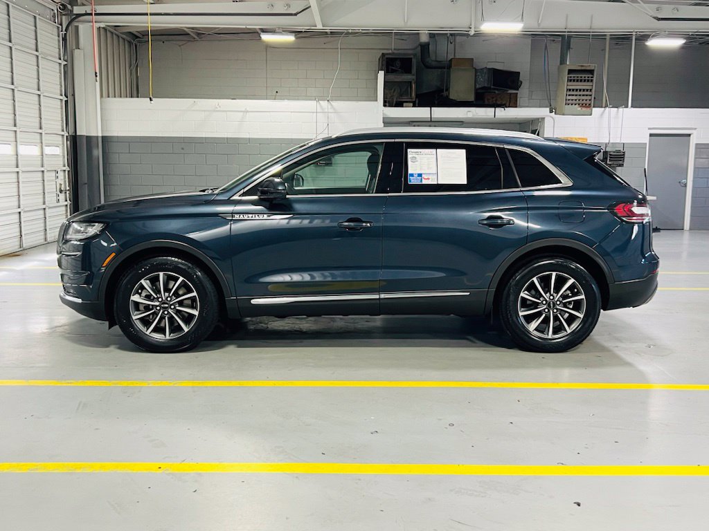 Used 2022 Lincoln Nautilus FWD image 14