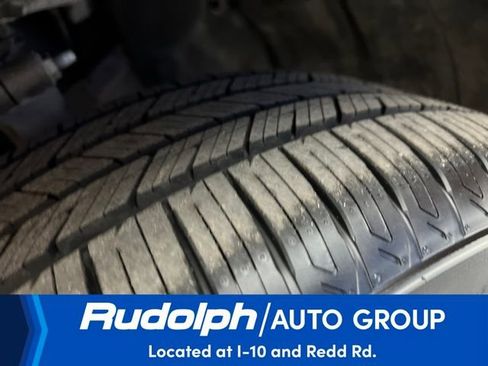 Used 2023 Jeep Grand Cherokee L Limited w/ Black Appearance Package image 27