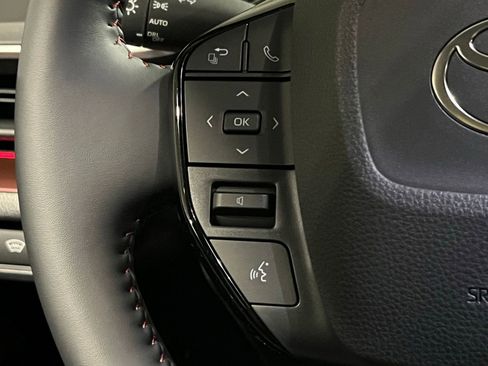 New 2026 Toyota Prius Plug-In Hybrid FWD image 32