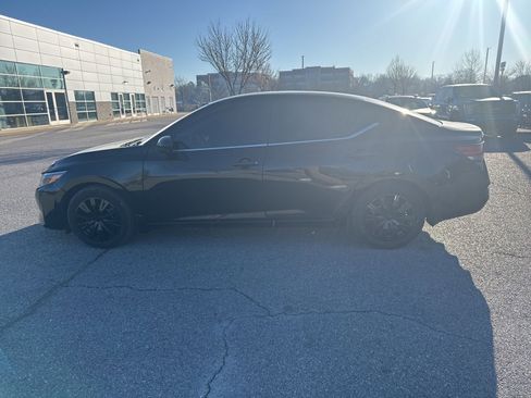 Used 2025 Nissan Sentra S image 8