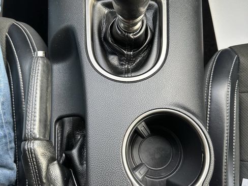 Used 2016 Ford Mustang Shelby GT350 w/ Technology Package image 32