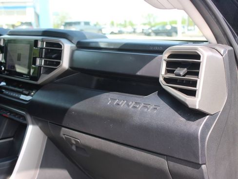 Used 2023 Toyota Tundra SR5 w/ SR5 Convenience Package AWD/4WD image 28